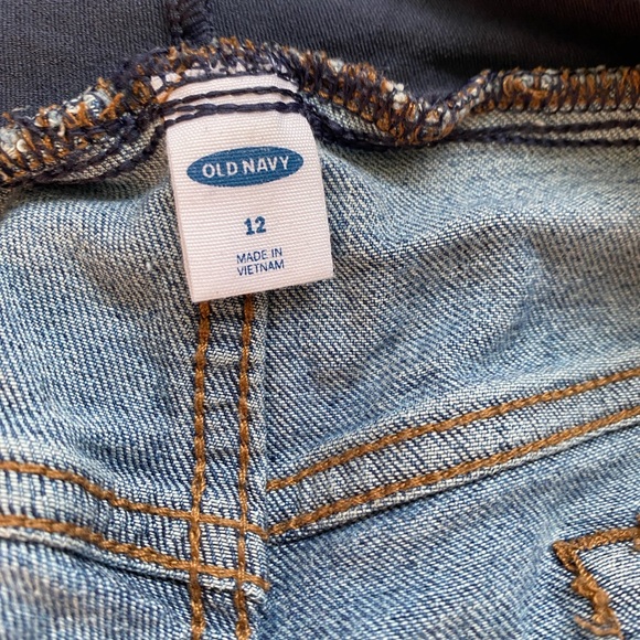 Old Navy Maternity Shorts Medium Wash Size 12 - Picture 3 of 4